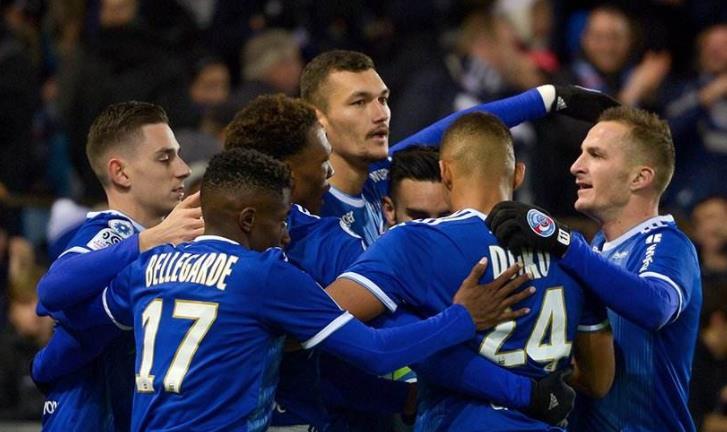 斯特拉斯堡遭遇惨败,主教练面临压力的简单介绍 斯特拉斯堡遭遇惨败,主教练面临压力的简单介绍