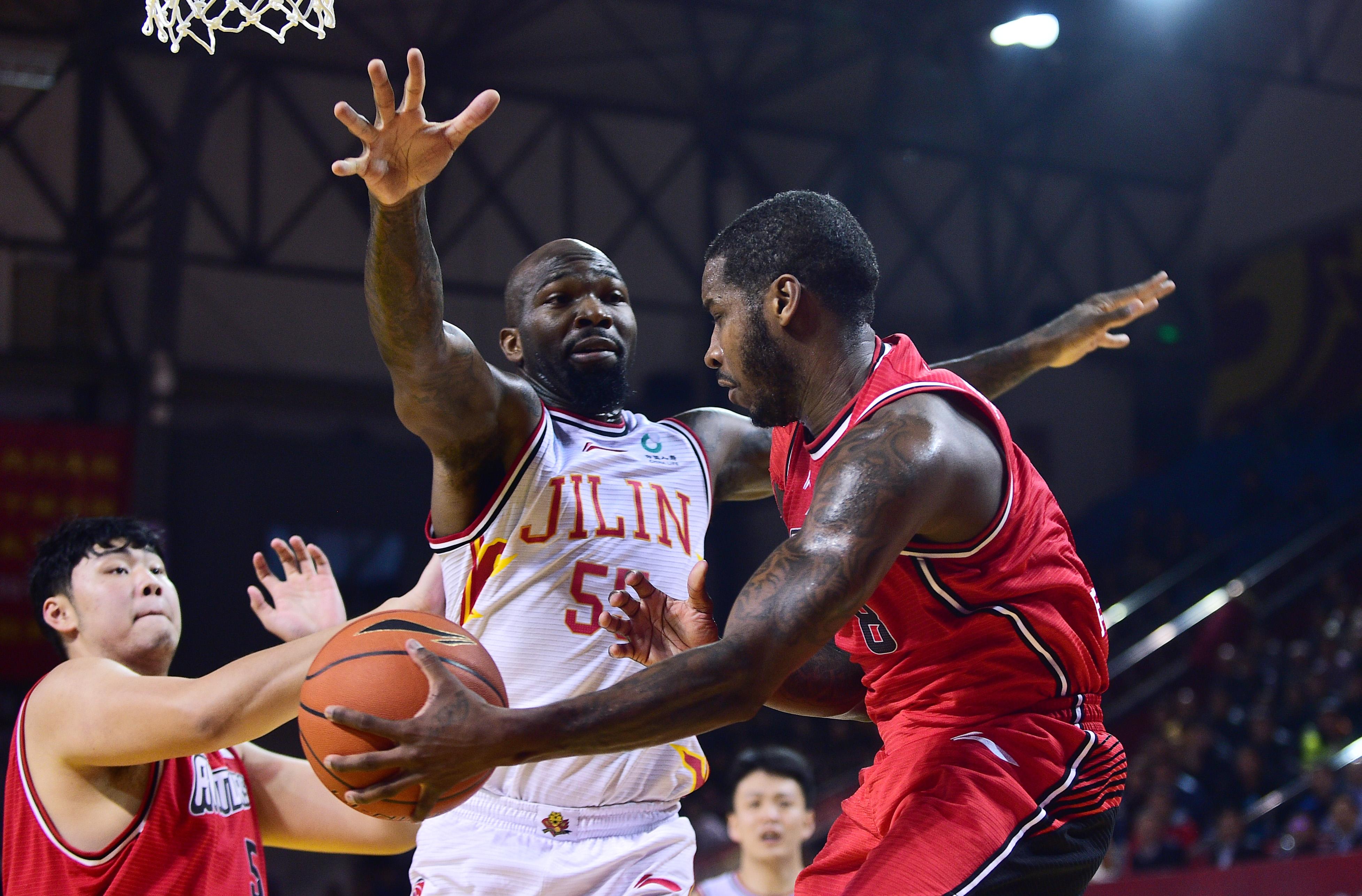 包含尤文图斯门将奇尔尼希表现出色,为球队保持不败的词条 包含尤文图斯门将奇尔尼希表现出色,为球队保持不败的词条