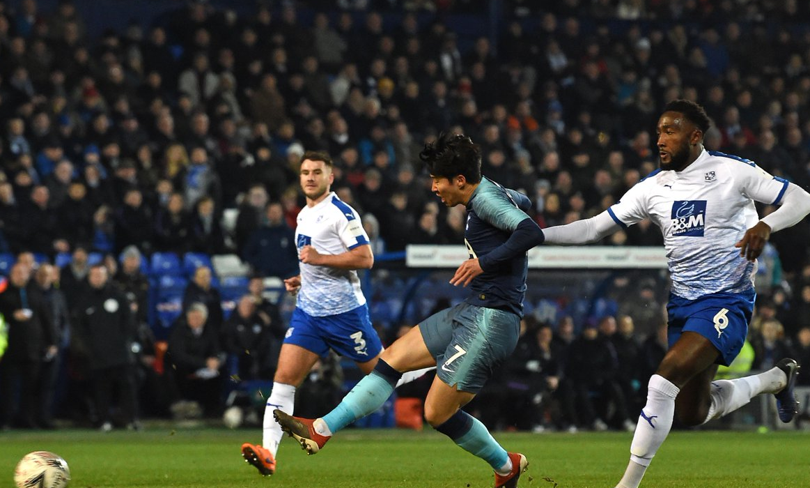 关于狂攻狂守：埃弗顿开赛高压发力镇上第一名稳定的信息