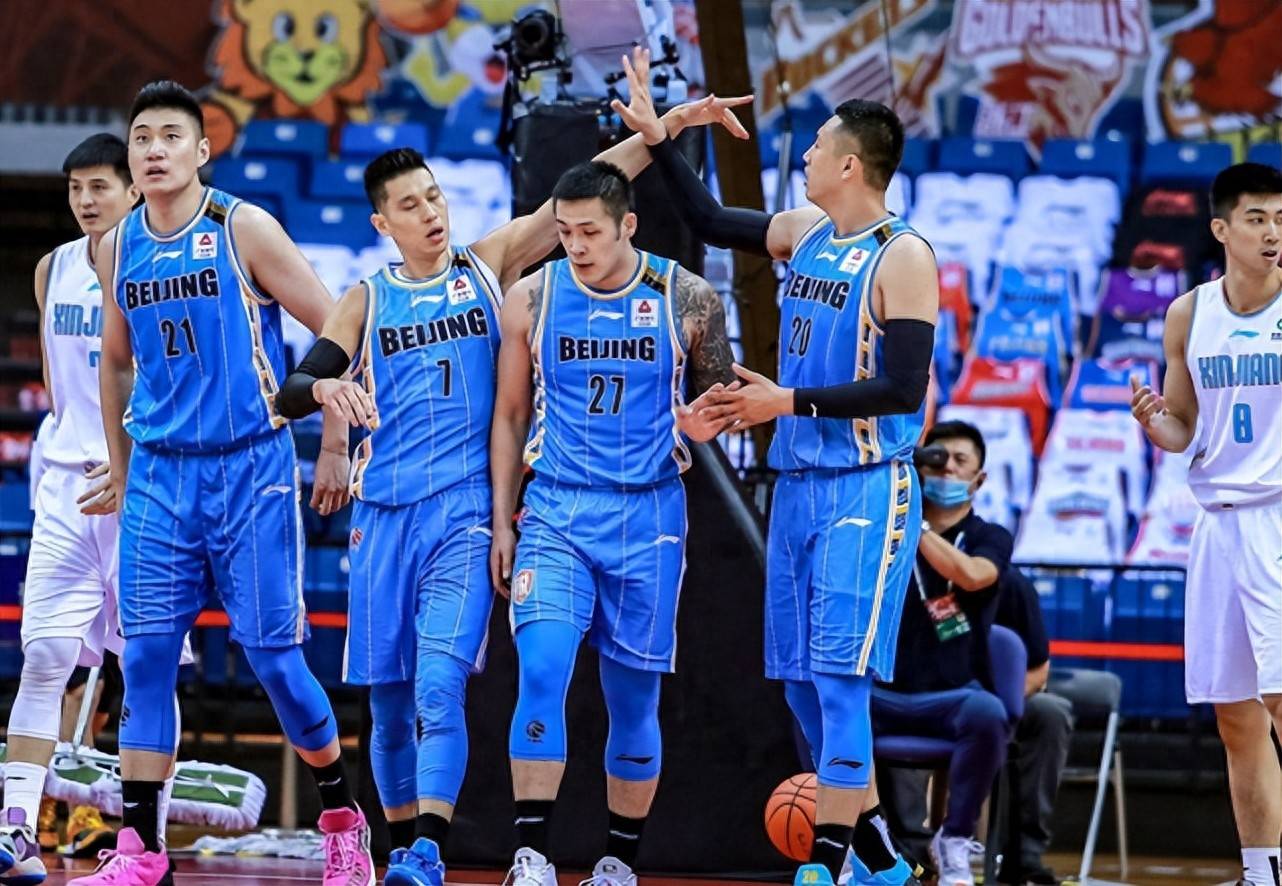 男篮职业联赛中队伍的默契配合实力 男篮职业联赛中队伍的默契配合实力