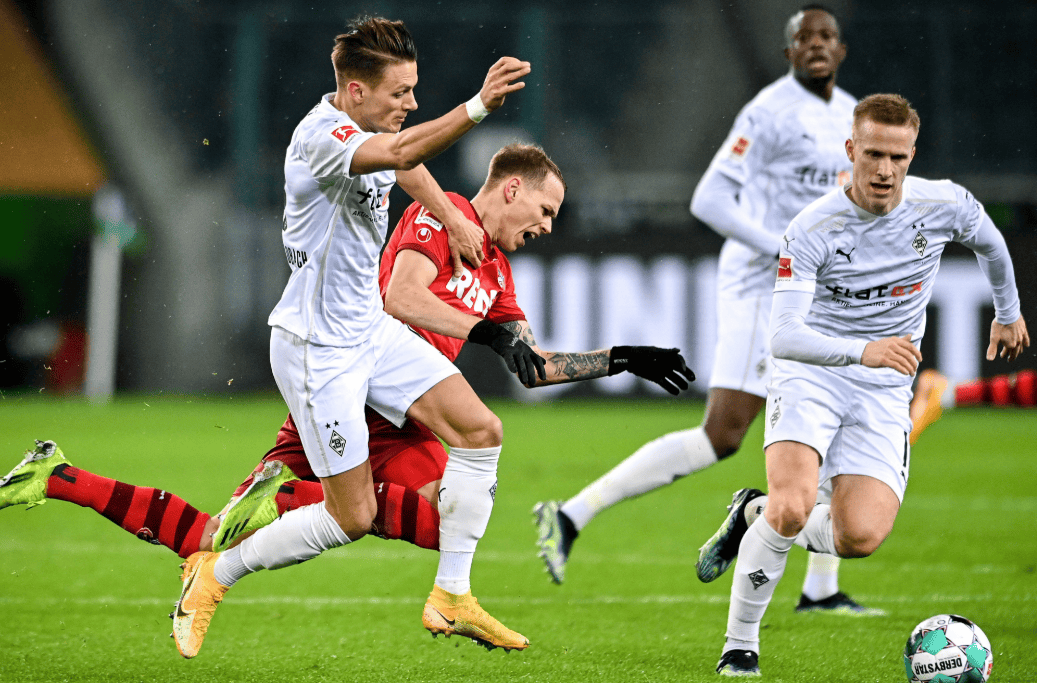 关于莱赛斯队在法国联赛中战胜门兴格拉德巴赫，士气大振的信息