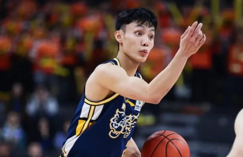 广东男篮成功捍卫主场,击败对手取得胜利 广东男篮成功捍卫主场,击败对手取得胜利