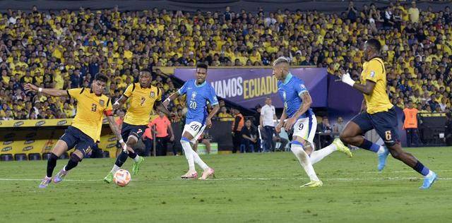 巴西队战平晋级,胜势如虹 巴西队战平晋级,胜势如虹