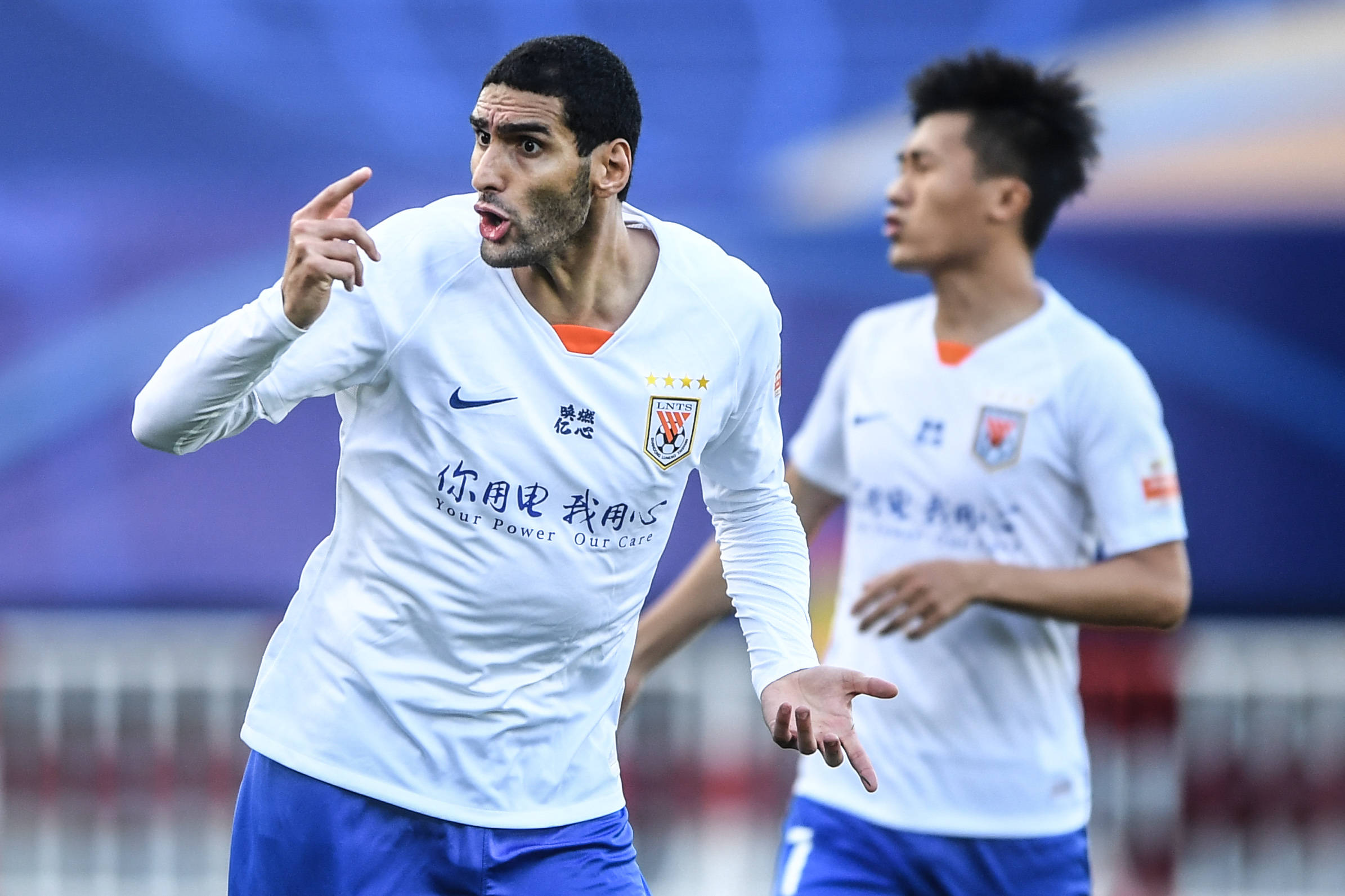 山东鲁能击败对手,中国足球前途光明 山东鲁能击败对手,中国足球前途光明