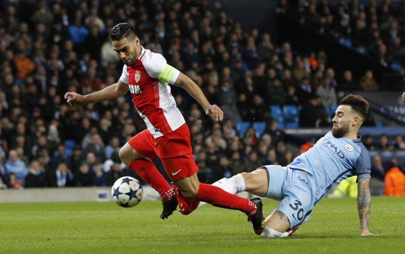 里昂年轻球员崭露头角,迎战强敌 里昂年轻球员崭露头角,迎战强敌