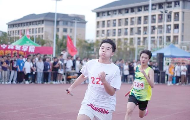 球员在比赛中展现出色的耐力！