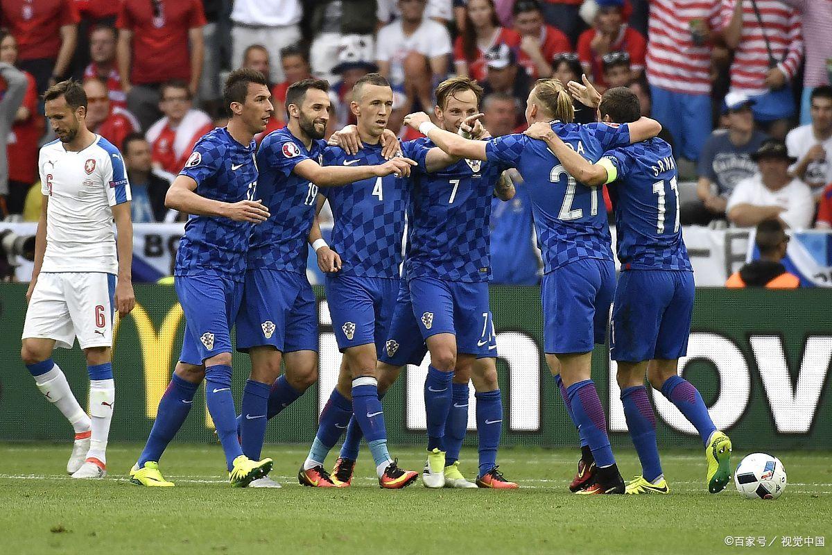 荷兰队逆袭战胜法罗群岛队,锁定胜局的简单介绍 荷兰队逆袭战胜法罗群岛队,锁定胜局的简单介绍