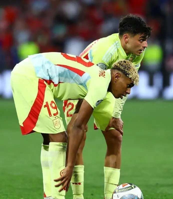 欧国联比赛引发关注,球星表现抢眼 欧国联比赛引发关注,球星表现抢眼