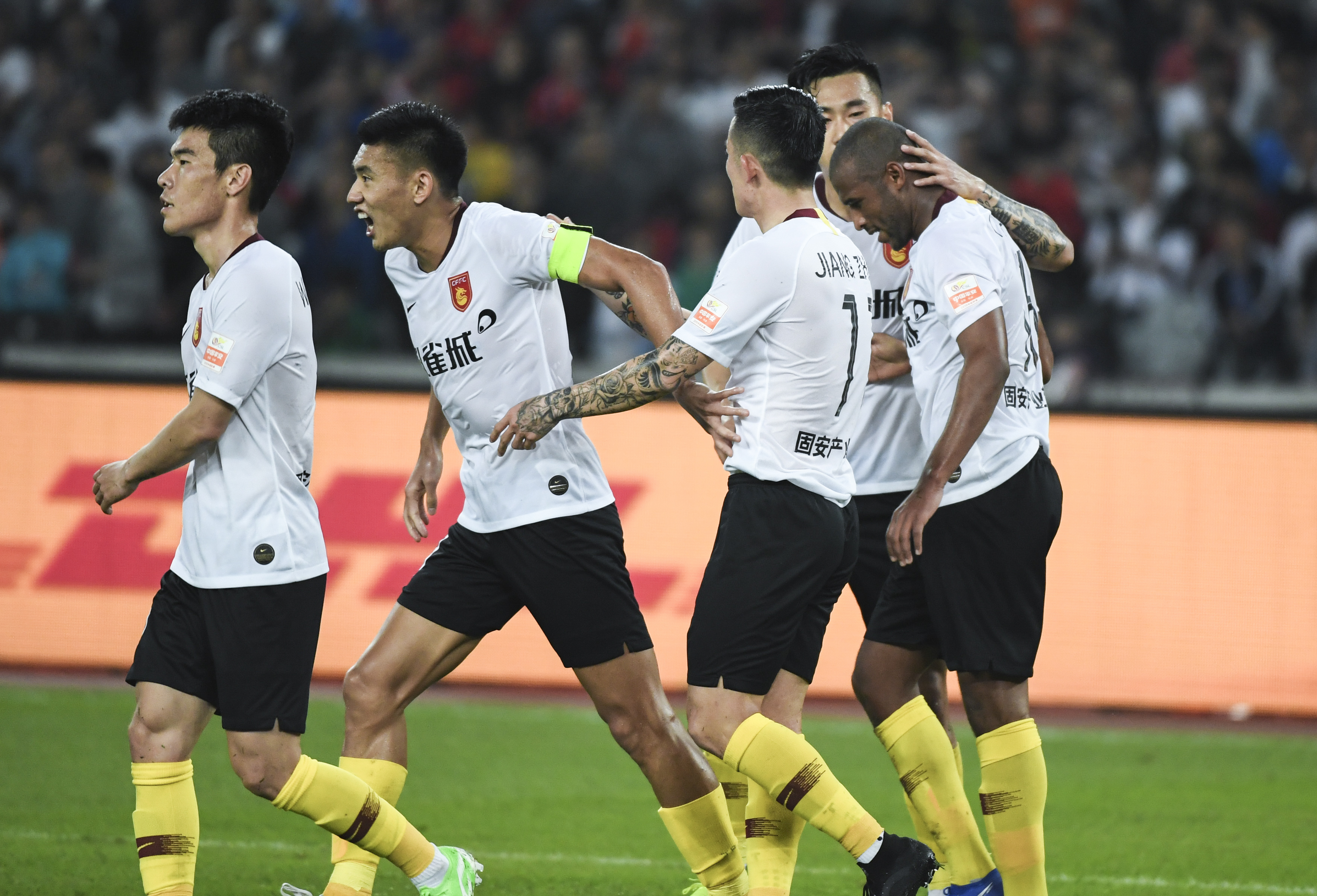 包含深圳佳兆业主场胜河北华夏幸福,取得重要胜利的词条 包含深圳佳兆业主场胜河北华夏幸福,取得重要胜利的词条