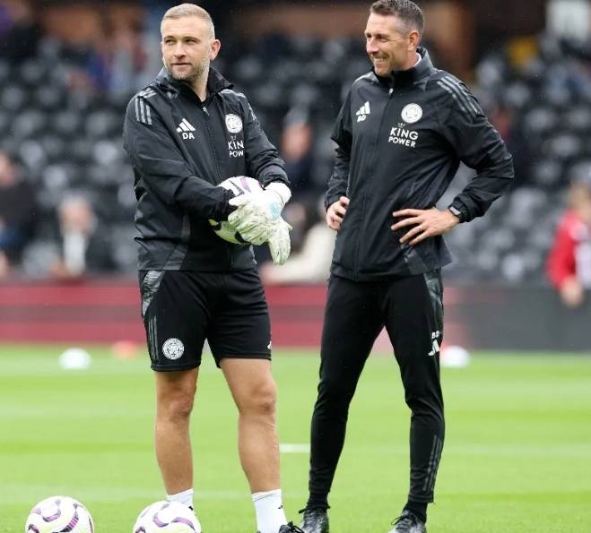 包含莱切斯特城逆袭,击败西汉姆联的词条 包含莱切斯特城逆袭,击败西汉姆联的词条