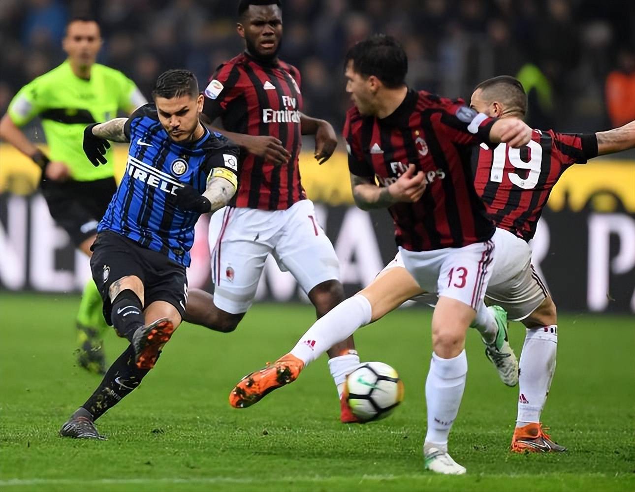 国际米兰预计将与阿贾克斯角逐强强对决 国际米兰预计将与阿贾克斯角逐强强对决