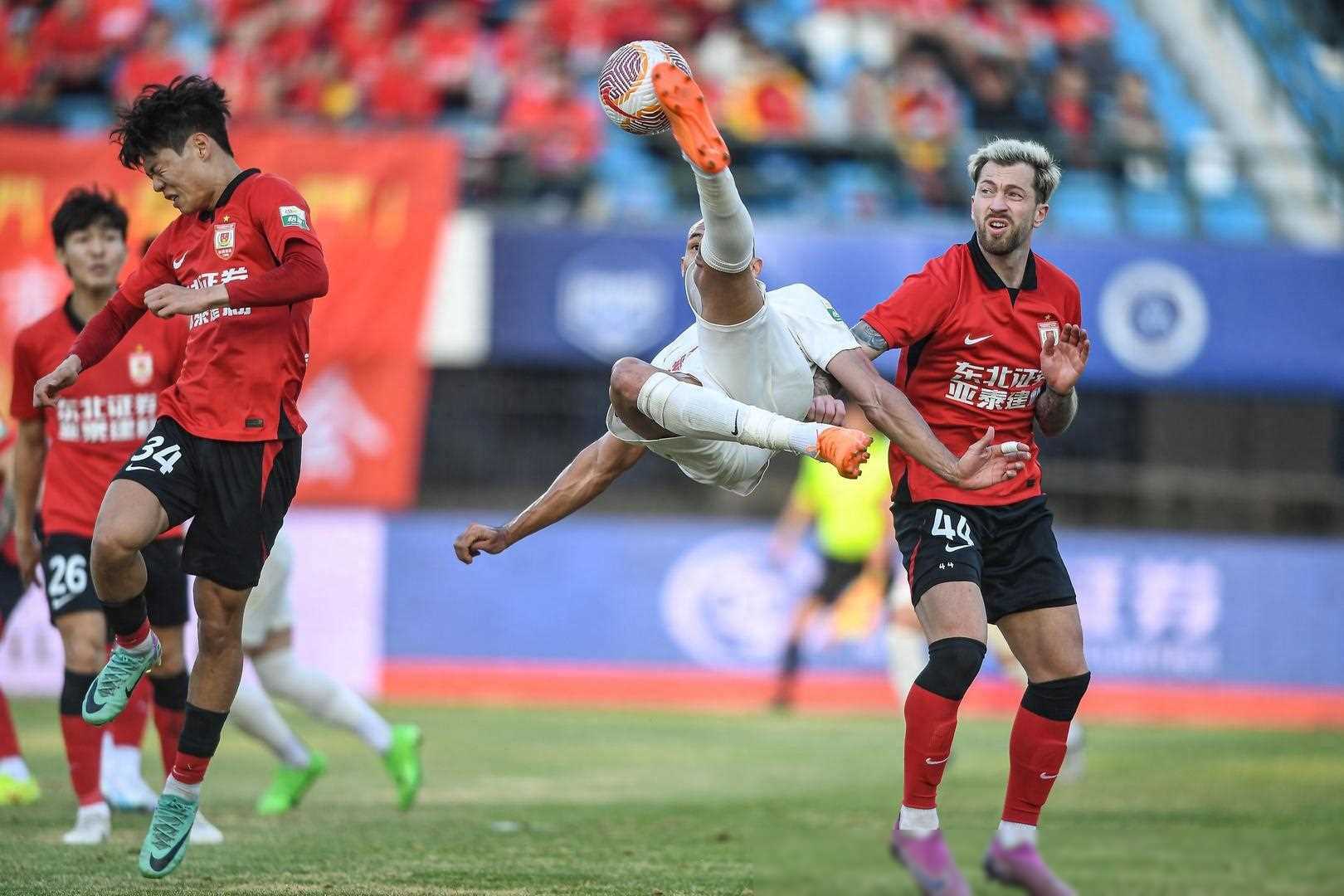 精彩瞬间登陆球迷视野 精彩瞬间登陆球迷视野