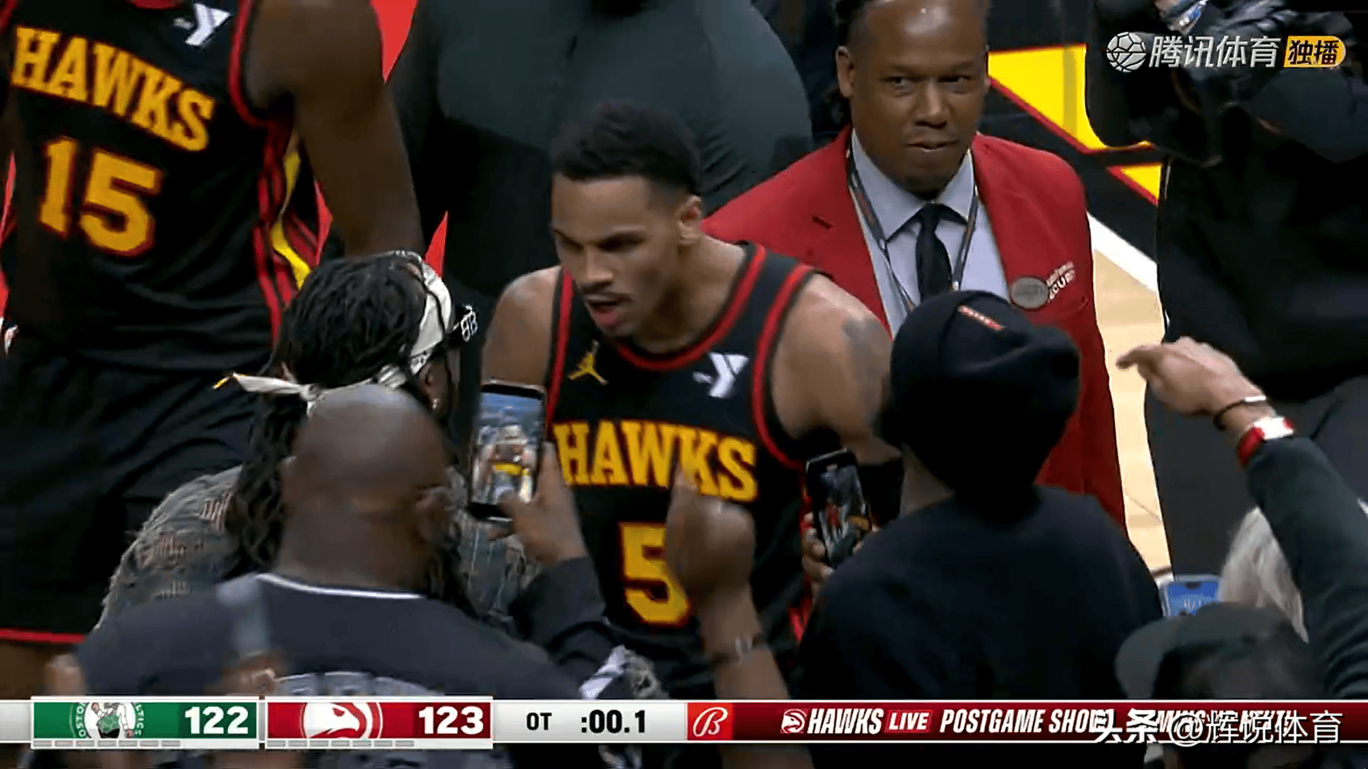 关于凯尔特人后卫连入两记绝杀，助队险胜对手的信息