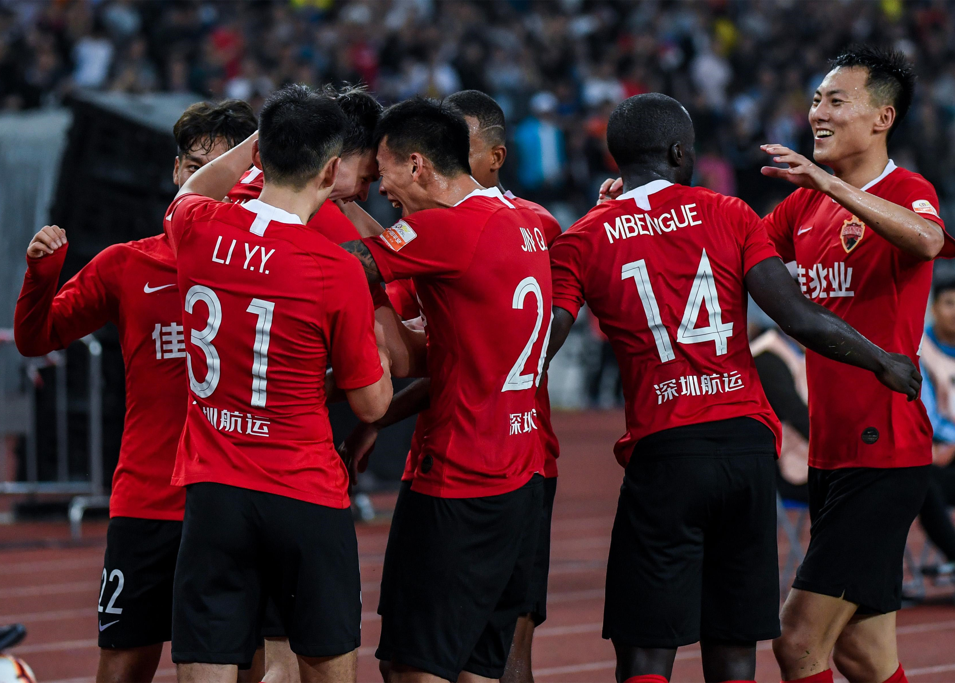 包含恒大客场大胜深圳佳兆业,领跑积分榜的词条 包含恒大客场大胜深圳佳兆业,领跑积分榜的词条