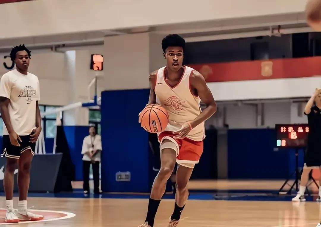 队中新星表现出色，成为球队未来核心