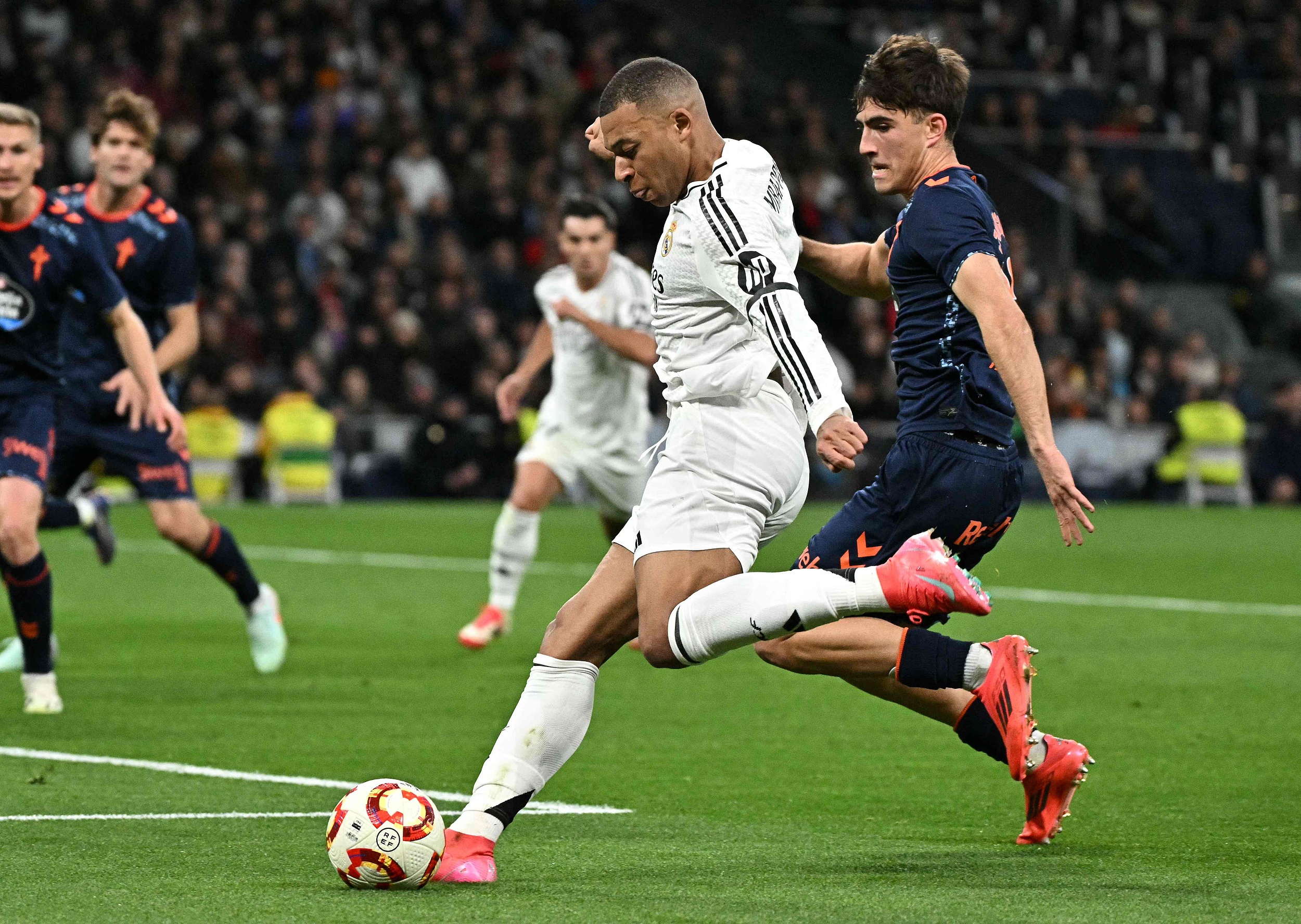 洛杉矶举行棒球比赛，曼联表现戏剧性的简单介绍