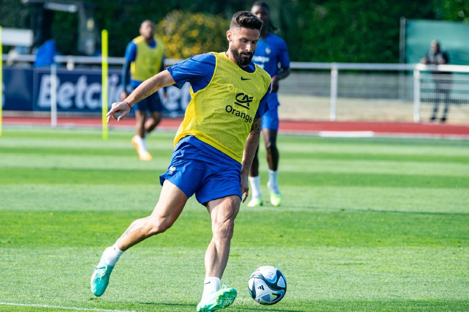 门将神勇!法国队在欧洲杯预选赛中不败 门将神勇!法国队在欧洲杯预选赛中不败