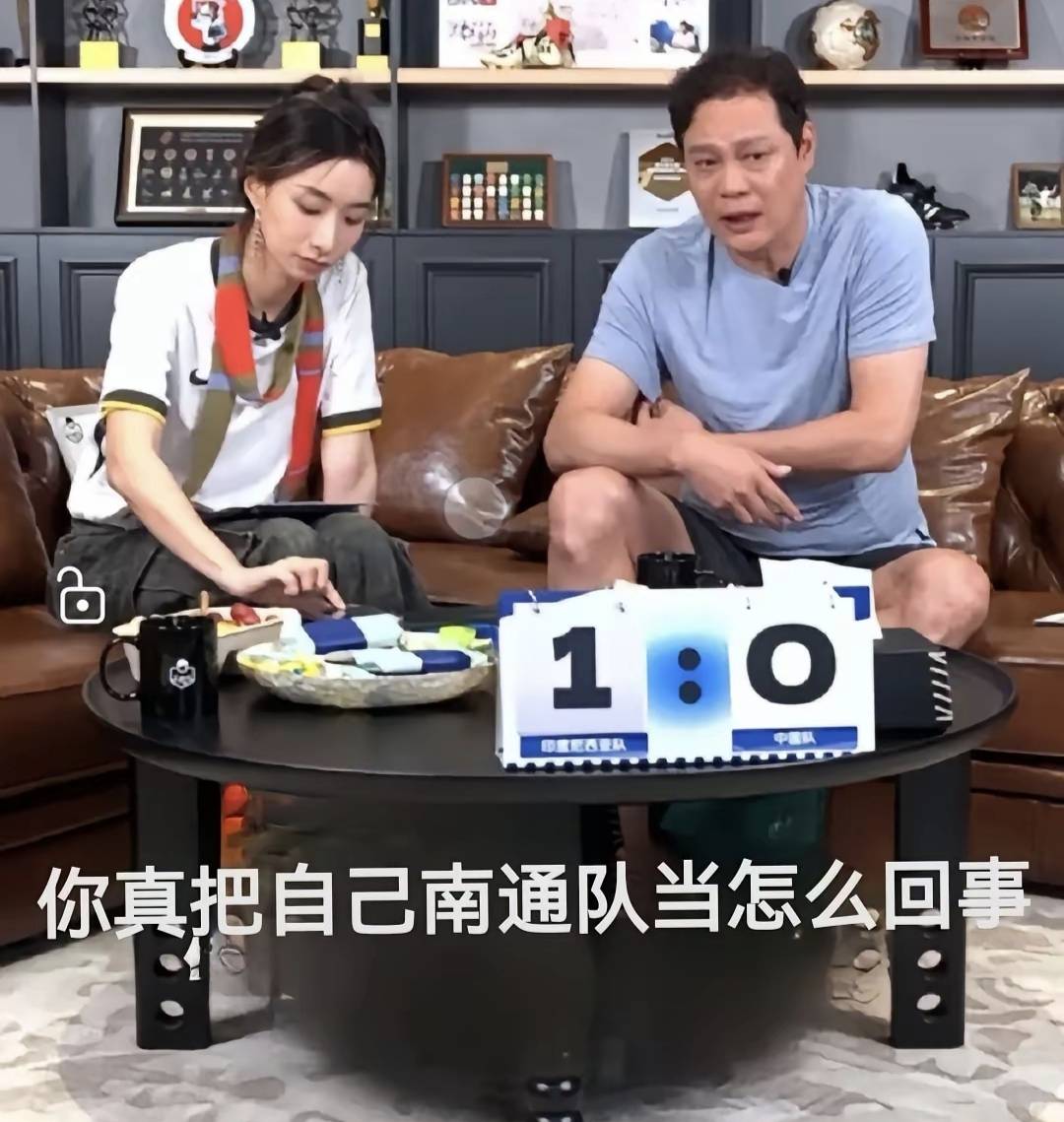 球队大交易引起轩然大波,球迷热议纷纷各执观点 球队大交易引起轩然大波,球迷热议纷纷各执观点