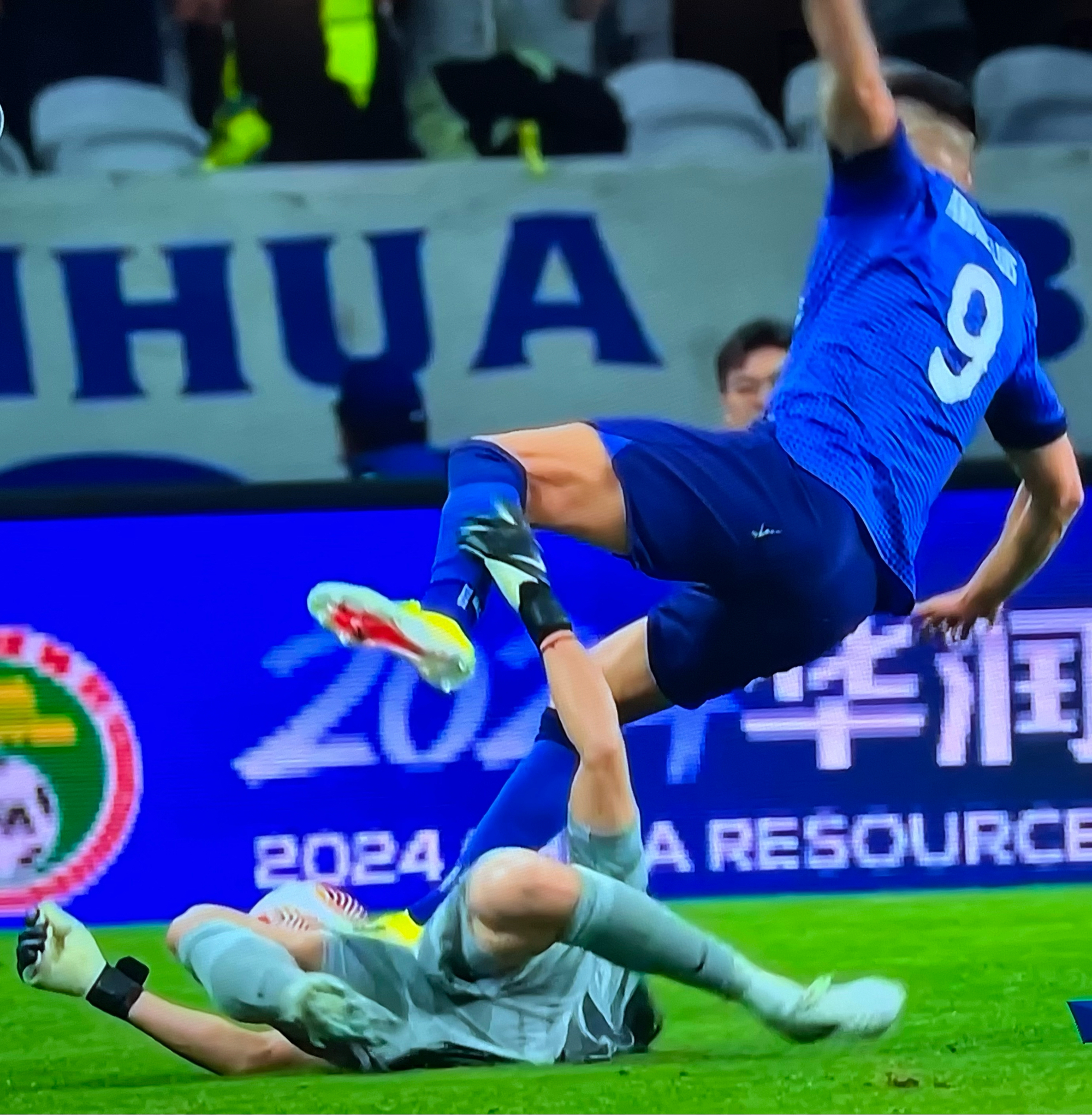 罚球成败！魔术惊险获胜，继续领跑东部