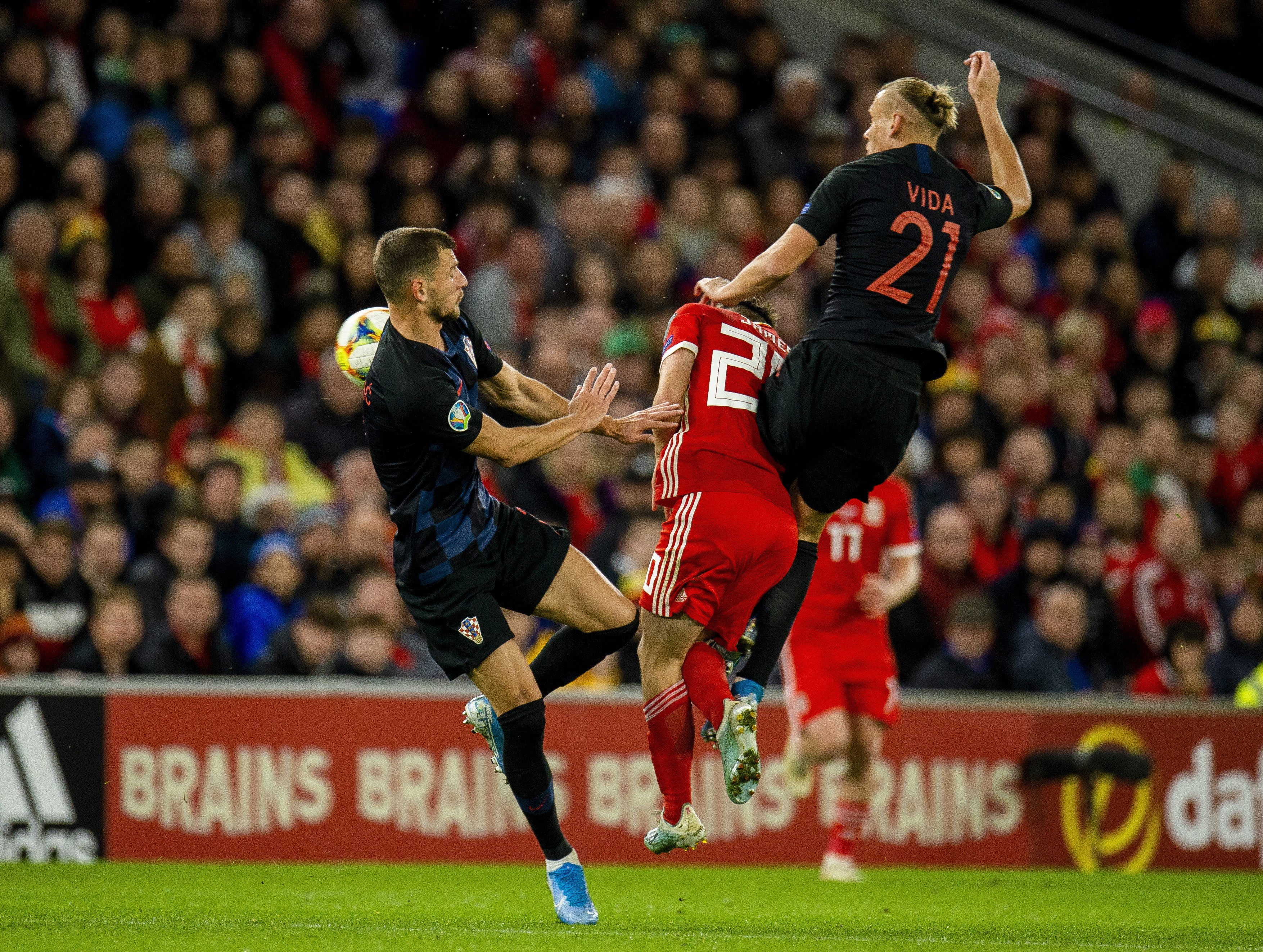 关于欧预赛精彩瞬间，球员风采无限的信息