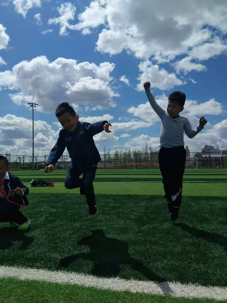 包含球场之上荣耀尽显,努力付出成果显著的词条 包含球场之上荣耀尽显,努力付出成果显著的词条