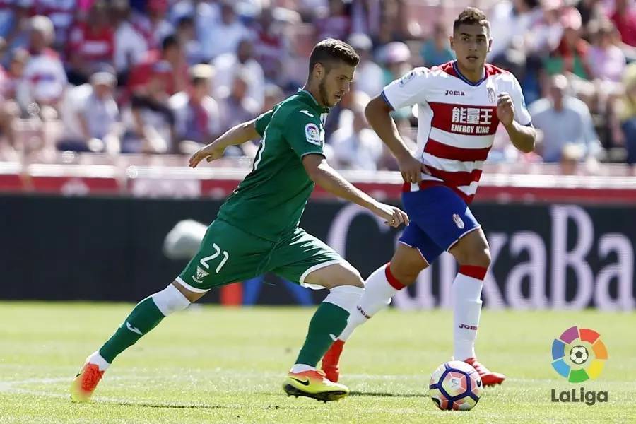 包含格拉纳达小胜莱加内斯，保持中游表现的词条