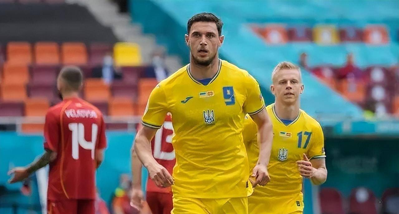 波黑队在激烈较量中获胜，获得欧洲杯预选赛小组第二的简单介绍