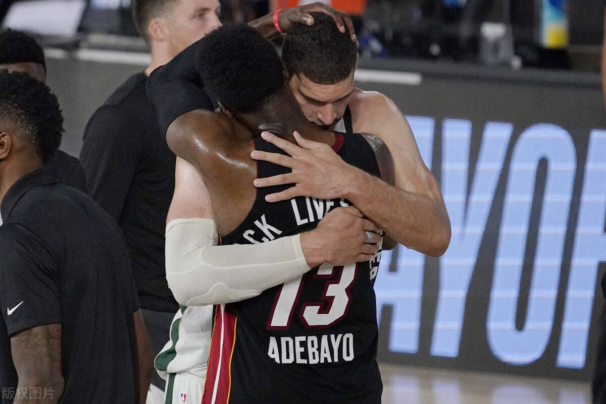 南极球队逆风翻盘，斩获胜利晋级