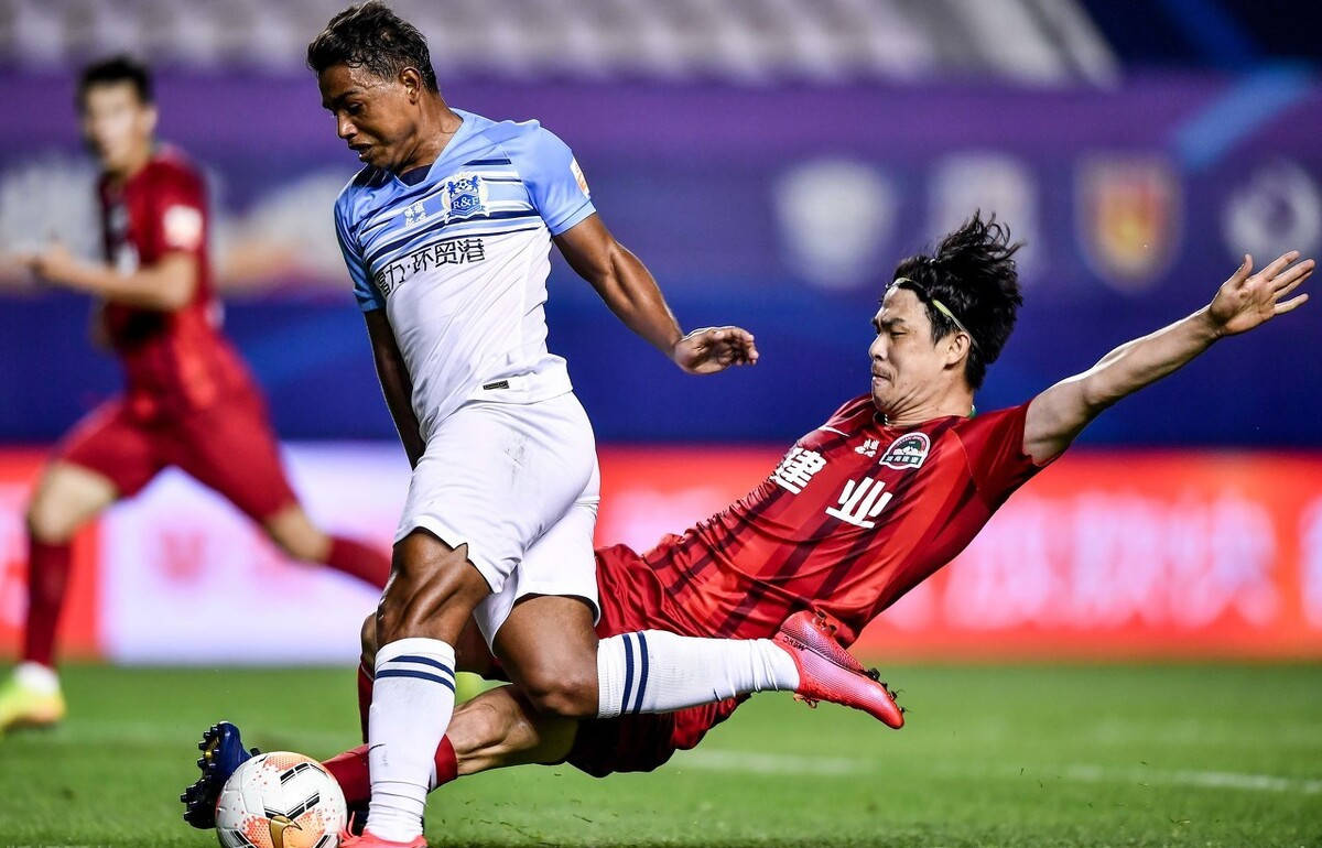 河南建业客场绝杀南昌八一，跻身升级区的简单介绍