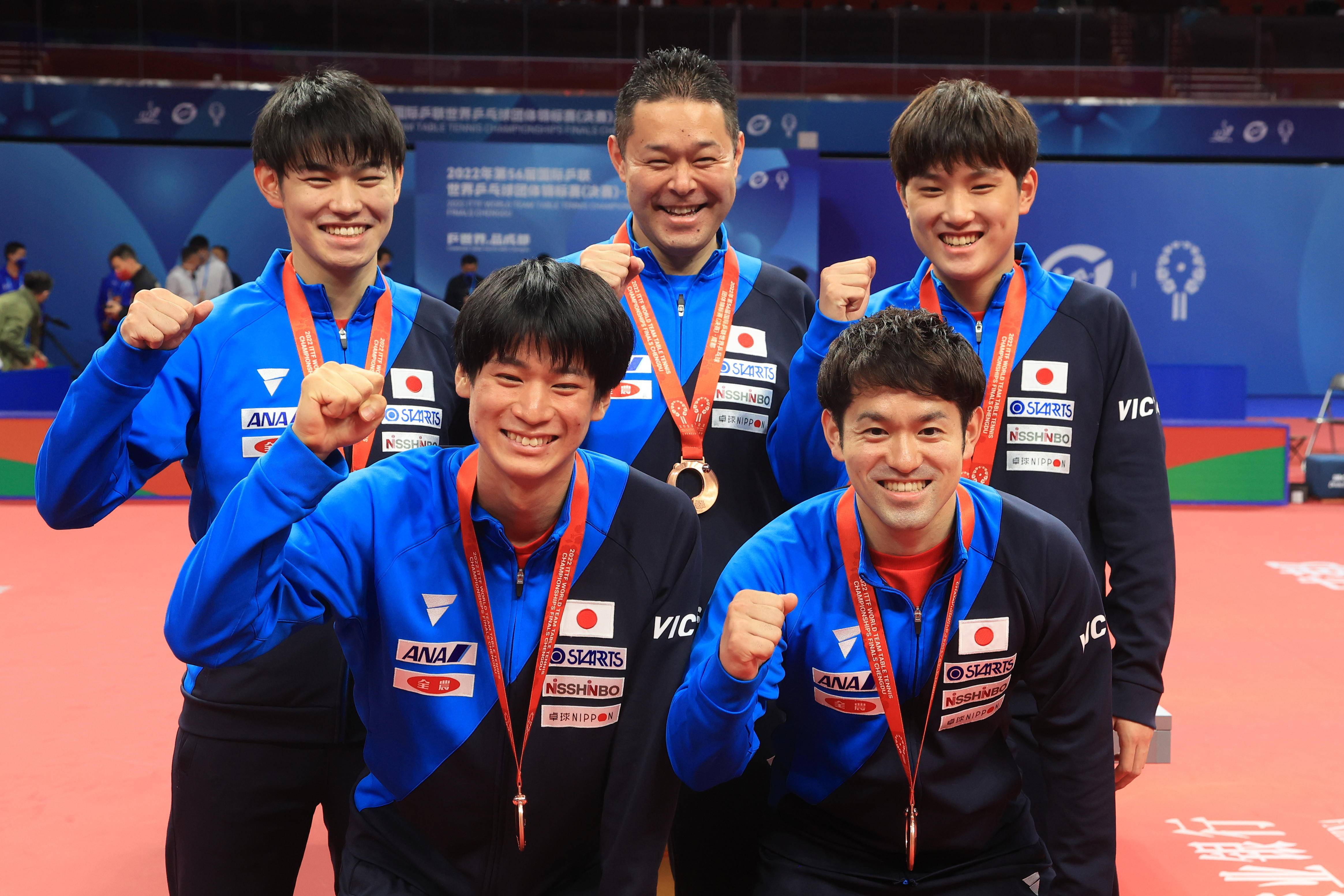 包含LGD碾压V5，水谷隼绝境下完成绝杀激烈交锋四强赛，点燃全场激情的词条