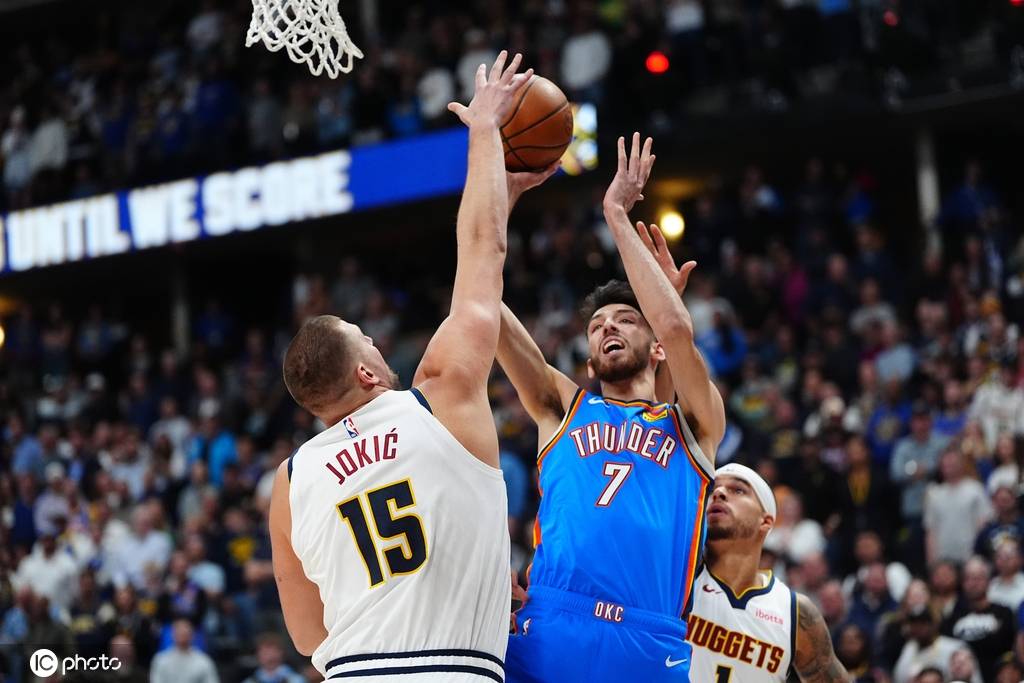 包含焦点大战：NBA上演巅峰碰撞的词条