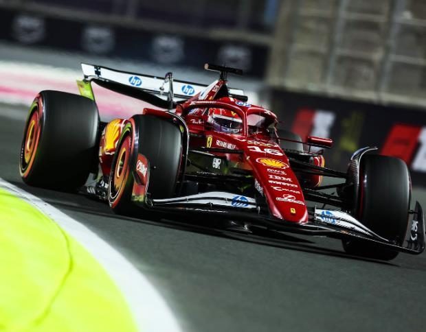 梅赛德斯绝杀红牛车队，勒克莱尔统治全场